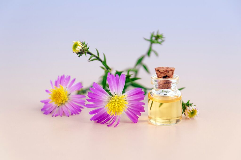 cosmetic oil, essential oil, natural product-3197276.jpg